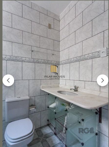 Apartamento em Porto Alegre, no bairro Santo Antônio, à venda.