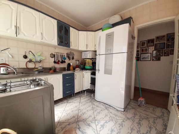 Casa para Venda - 136.31m², 3 dormitórios, sendo 1 suites, 2 vagas - Guarujá