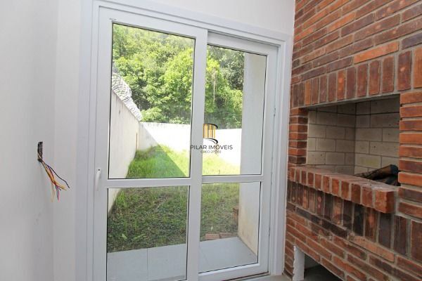 Sobrado para Venda - 100m², 3 dormitórios, sendo 3 suites, 2 vagas - Portal Do Guarujá
