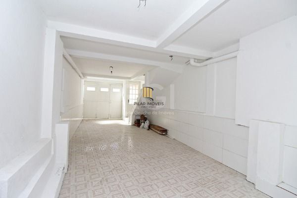 Casa para Venda - 154m², 2 dormitórios, sendo 1 suites, 2 vagas - Cidade Baixa