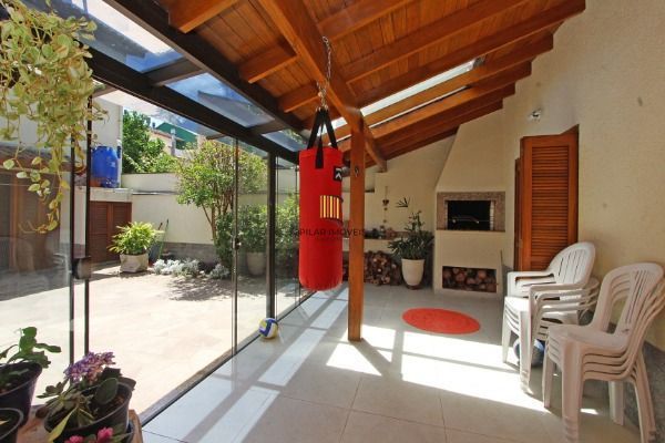 Casa para Venda - 360m², 3 dormitórios, sendo 1 suites, 4 vagas - Portal do Guarujá