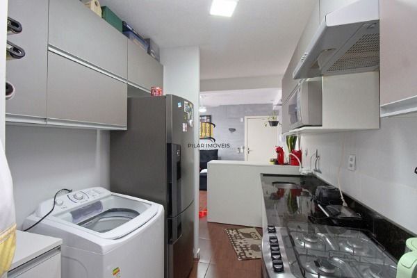 Apartamento em Porto Alegre, no bairro Vila Nova, com 2 dormitório(s), e 2 banheiros, à venda.