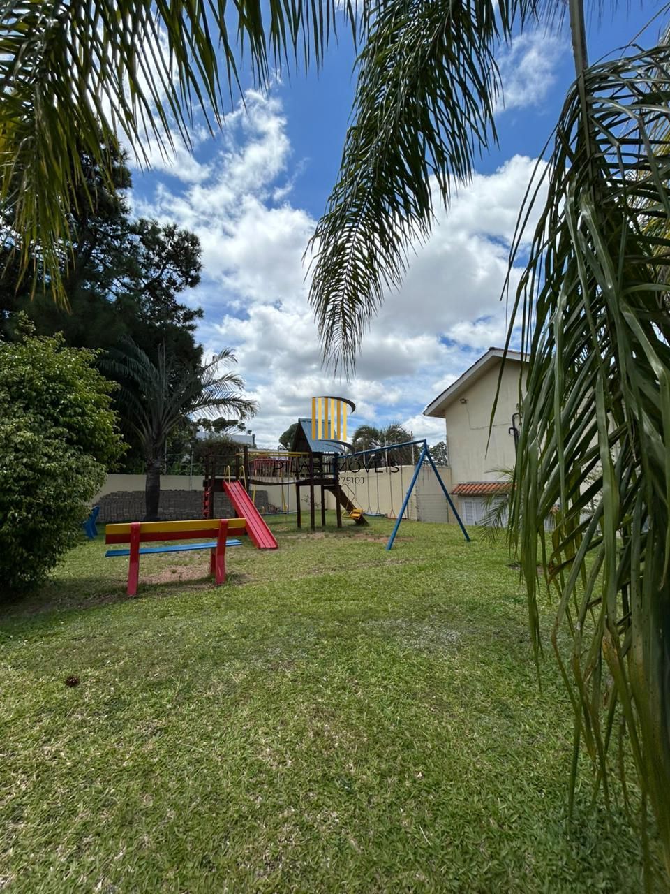 Casa de Condomínio 2 dormitórios no bairro Hípica