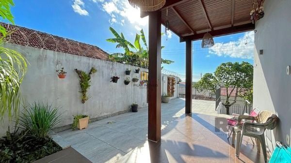 Casa Condominio em Porto Alegre, no bairro Santa Tereza, com 3 dormitório(s), e 3 banheiros, à venda.