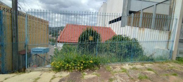 Casa 2 dormitórios no bairro Teresópolis