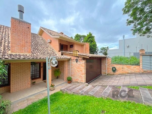 Casa 3 dormitórios no bairro Nonoai