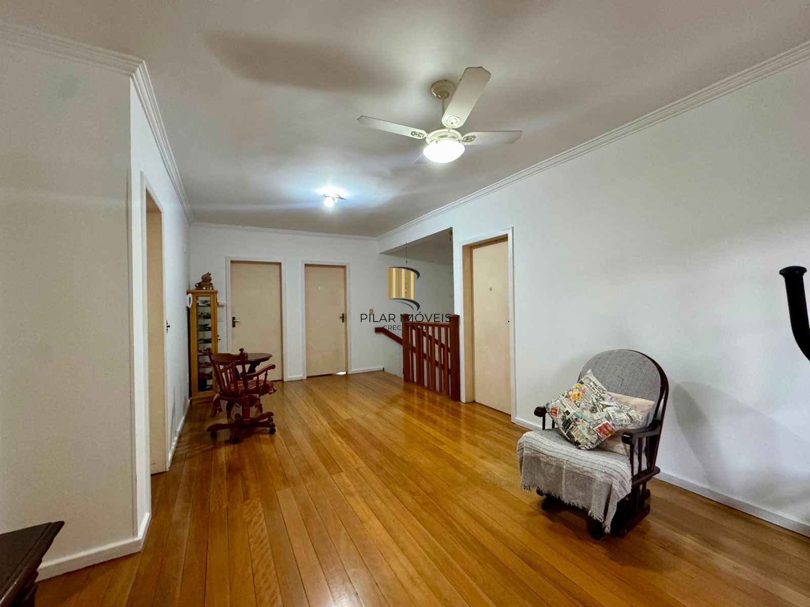 Casa 4 dormitórios 295m2 área construída bairro Nonoai