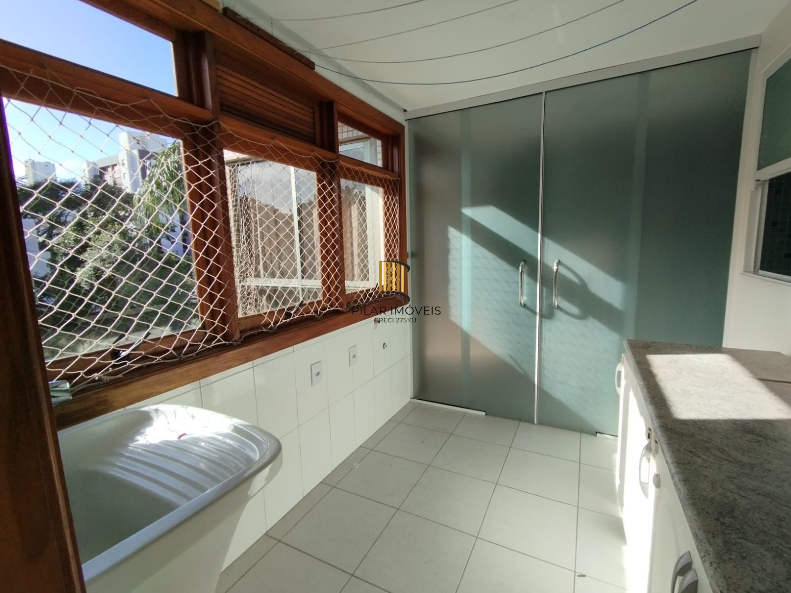 Apartamento com 3 dormitórios á venda no Bairro Tristeza.