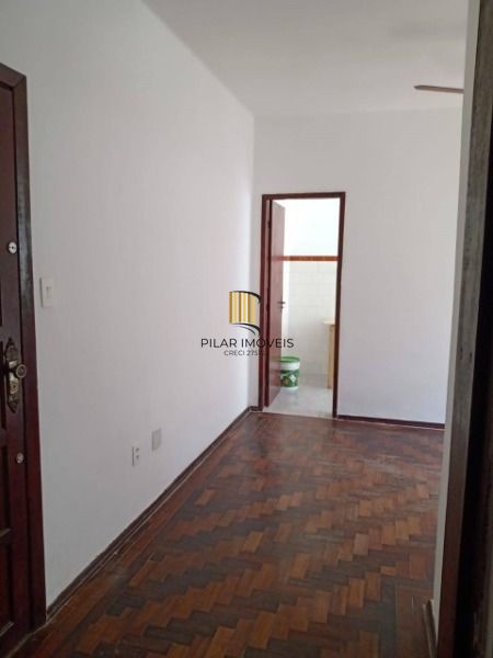 Apartamento em Porto Alegre, no bairro Cidade Baixa, com 1 dormitório(s), e 1 banheiros, à venda.