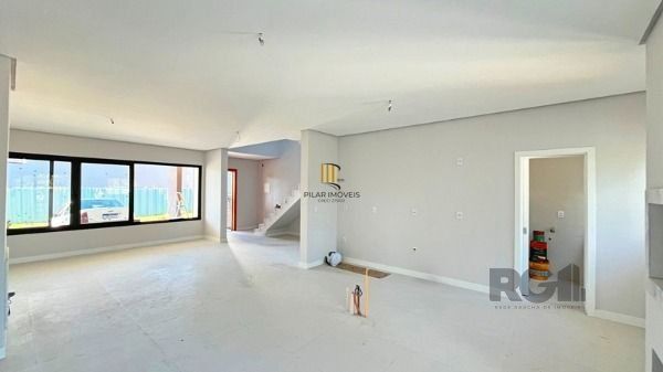 Casa Condominio em Porto Alegre, no bairro Ipanema, com 3 dormitório(s), à venda.