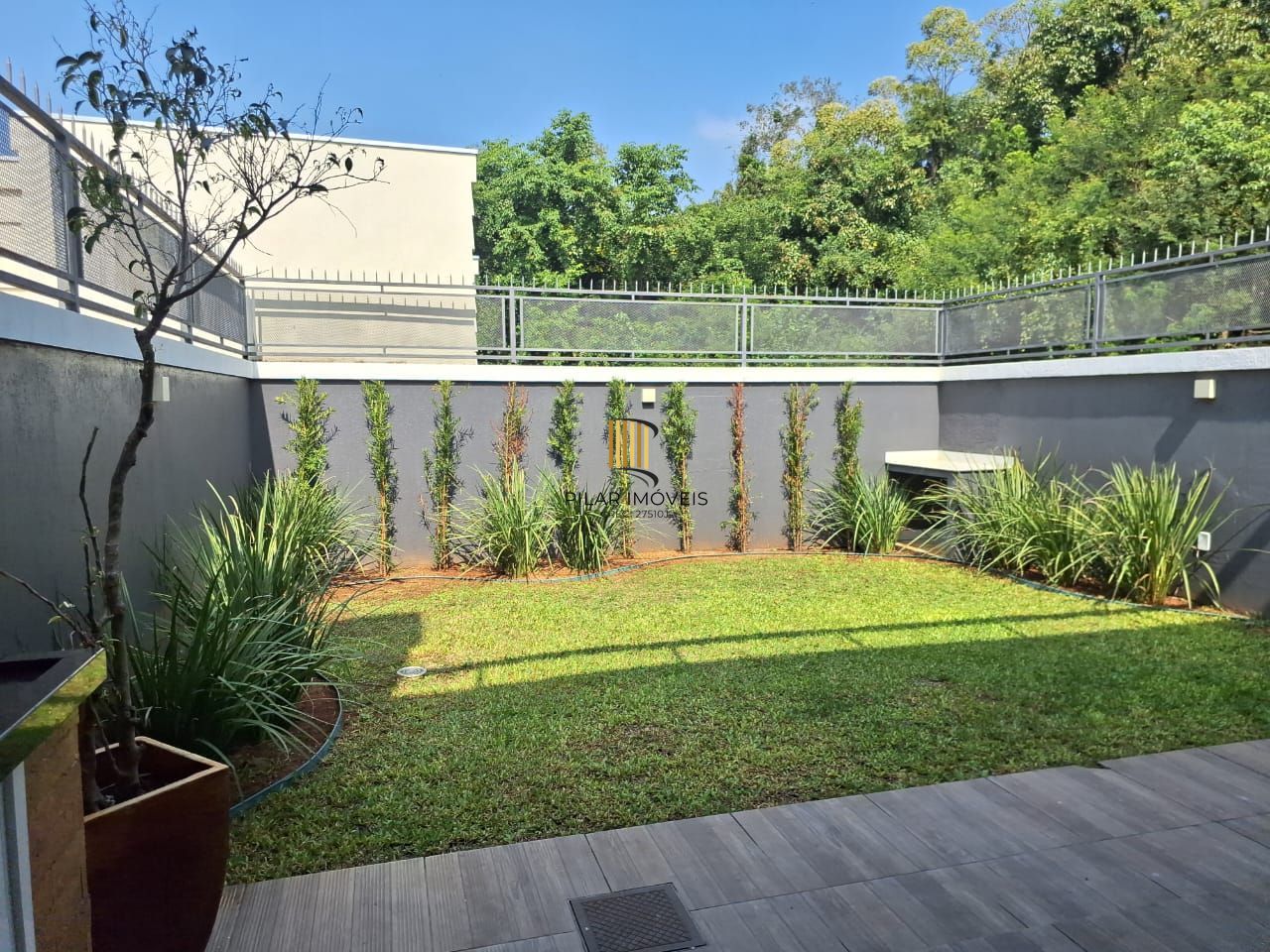 Casa 3 dormitórios no bairro Hípica