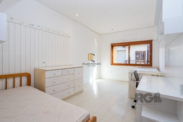 Casa Condominio em Porto Alegre, no bairro Jardim Isabel, com 3 dormitório(s), à venda.