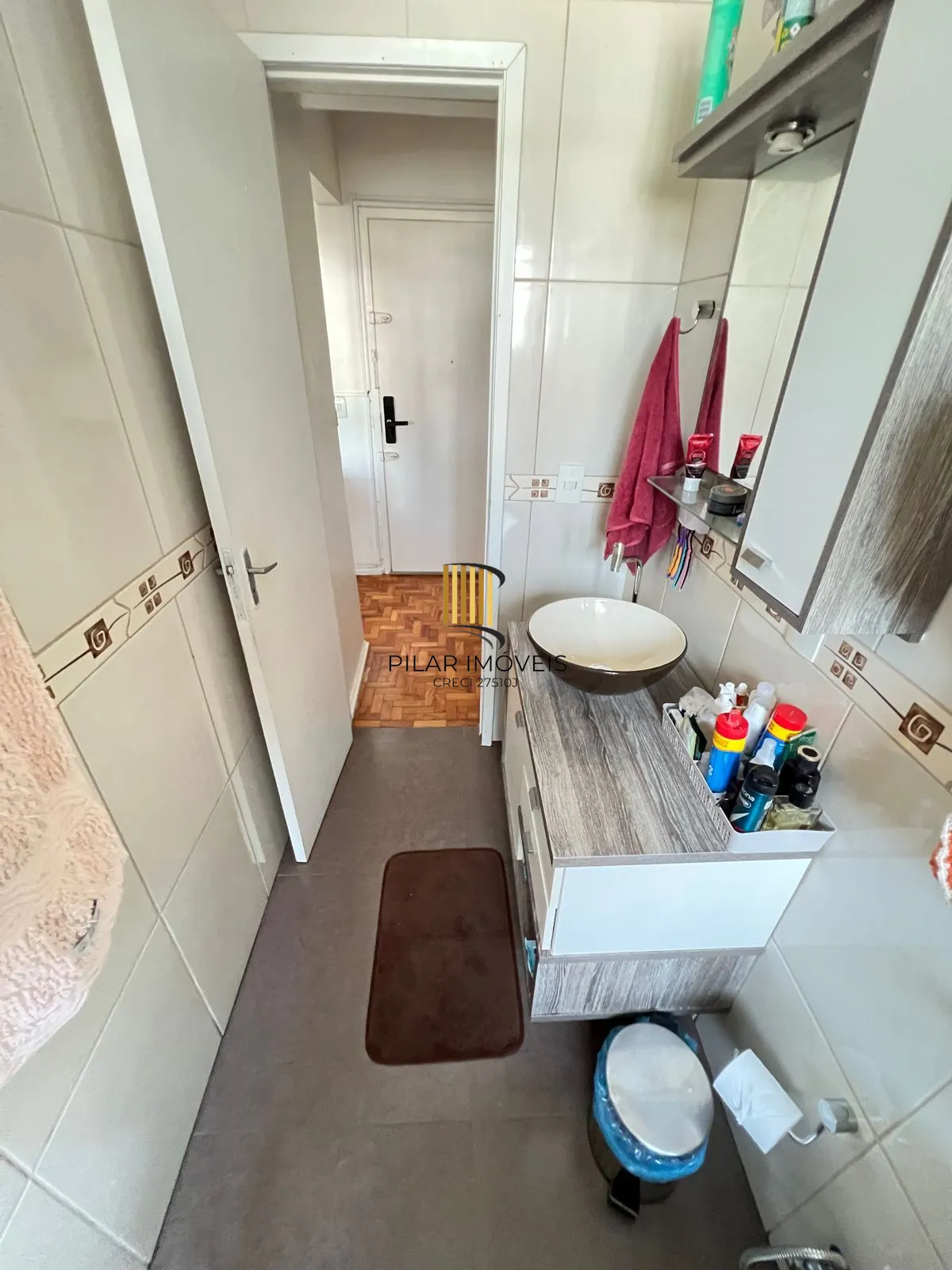 Apartamento de 2 dormitórios no bairro Cristal