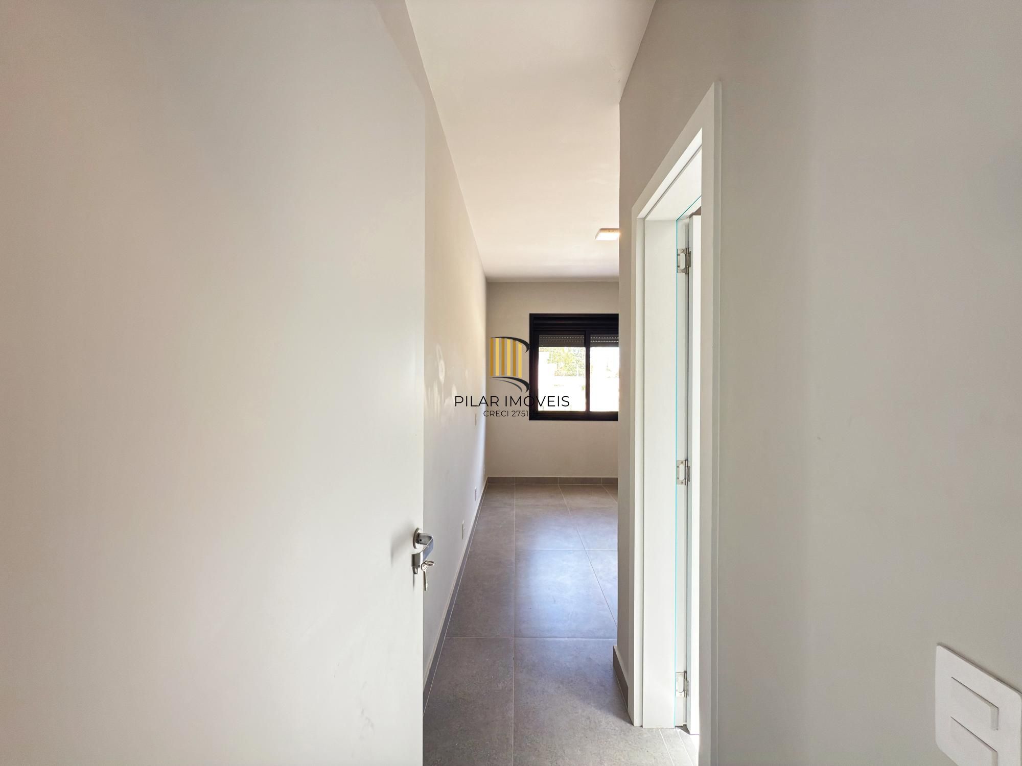 Residência nova em condomínio com 3 dormitórios