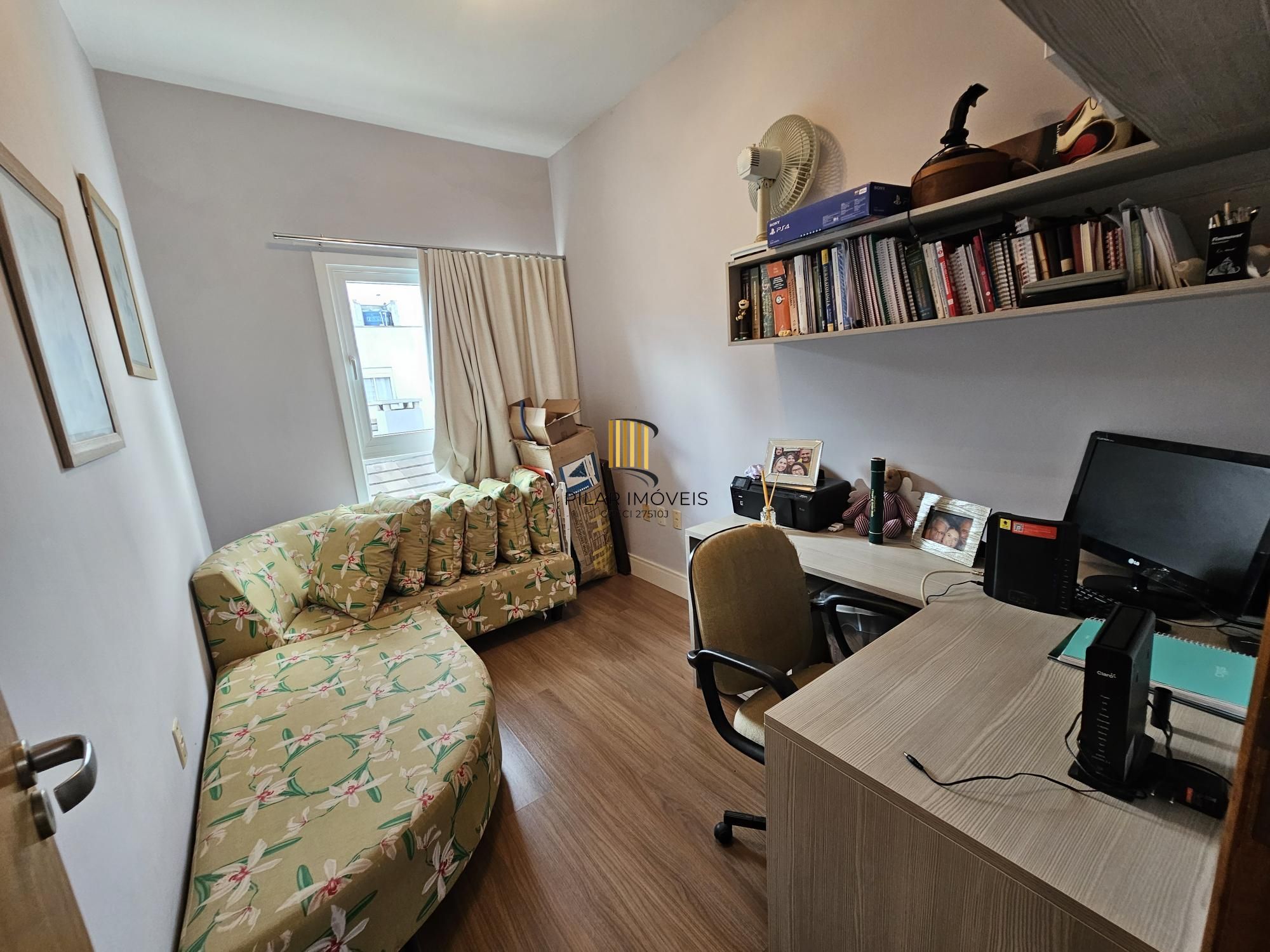Casa 3 dormitórios no bairro Hípica