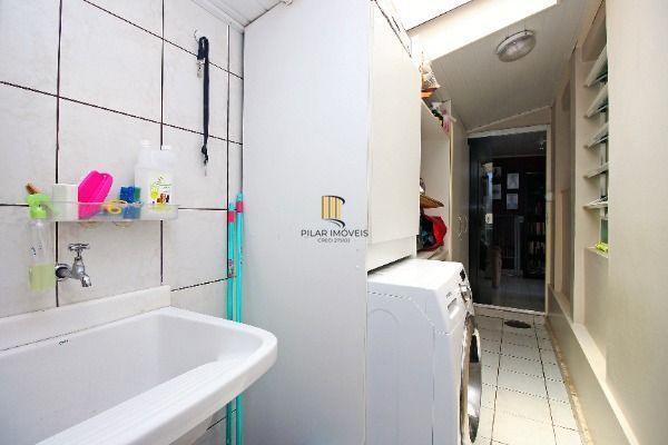 Apartamento em Porto Alegre, no bairro Petrópolis, com 3 dormitório(s), e 3 banheiros, à venda.