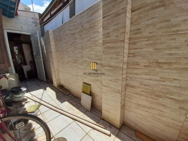 Casa para Venda - 136.31m², 3 dormitórios, sendo 1 suites, 2 vagas - Guarujá
