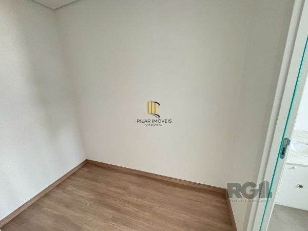 Casa Condominio em Porto Alegre, no bairro Campo Novo, com 3 dormitório(s), à venda.