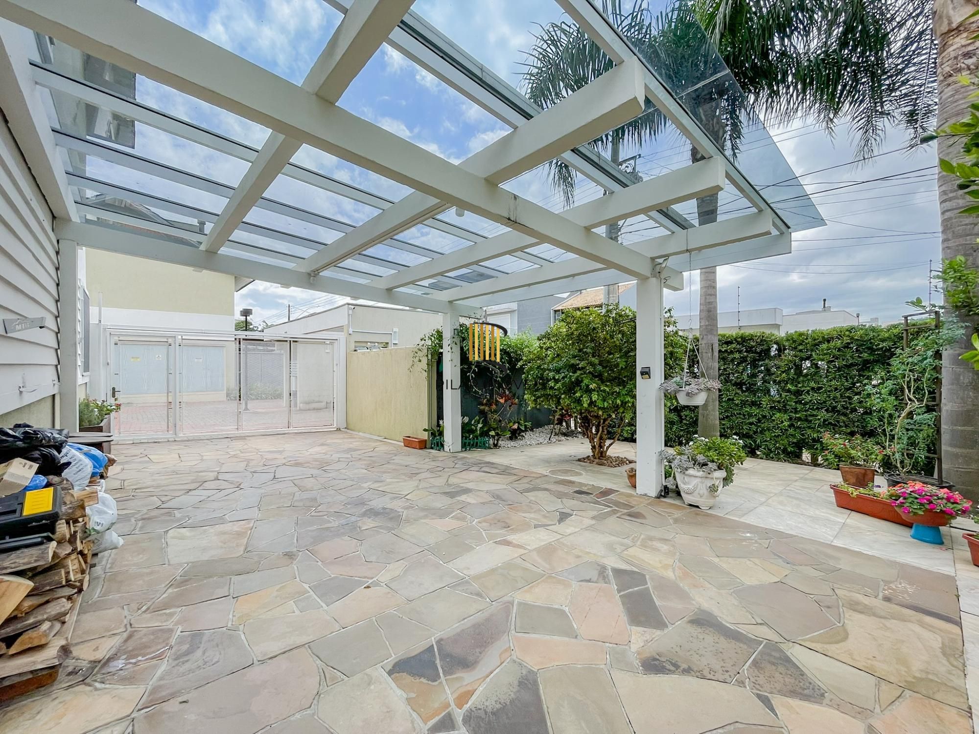 Sobrado Alto Padrão 3 dormitórios 4 vagas garagem, no Lagos de Nova Ipanema