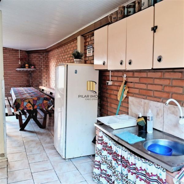 Apartamento em Porto Alegre, no bairro Santa Tereza, com 2 dormitório(s), e 2 banheiros, à venda.