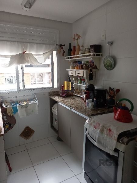Apartamento em Porto Alegre, no bairro Cavalhada, com 2 dormitório(s), e 2 banheiros, à venda.