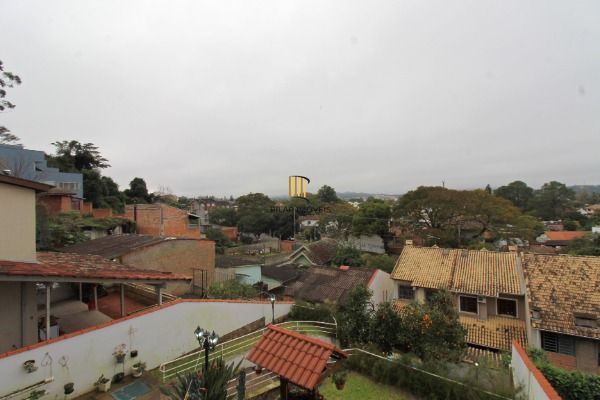 Casa para Venda - 300m², 3 dormitórios, sendo 1 suites, 2 vagas - Ipanema