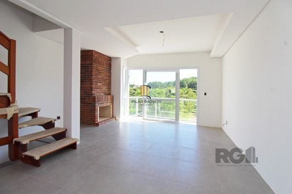 Sobrado para Venda - 100m², 3 dormitórios, sendo 3 suites, 2 vagas - Portal Do Guarujá