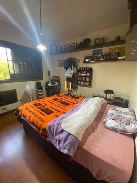 Casa para Venda - 301m², 4 dormitórios, sendo 1 suites, 2 vagas - Bom Jesus