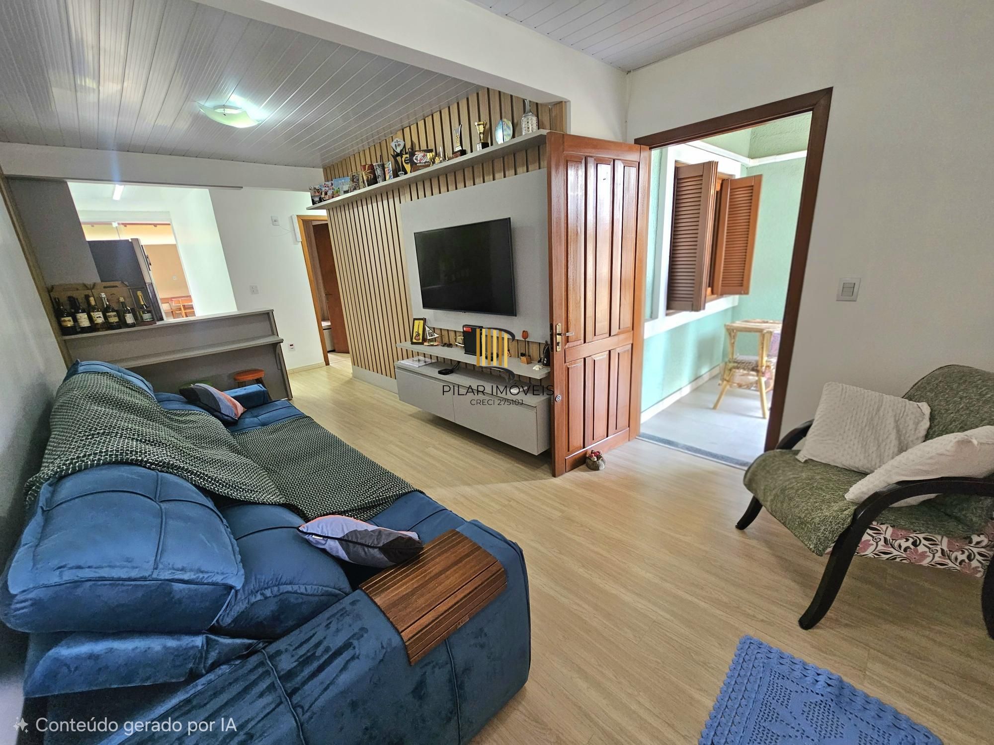 Casa 3 dormitórios 2 banheiros quiosque com churrasqueira cozinha gourmet moveis sob medida e garagem coberta na zona sul de Porto Alegre !