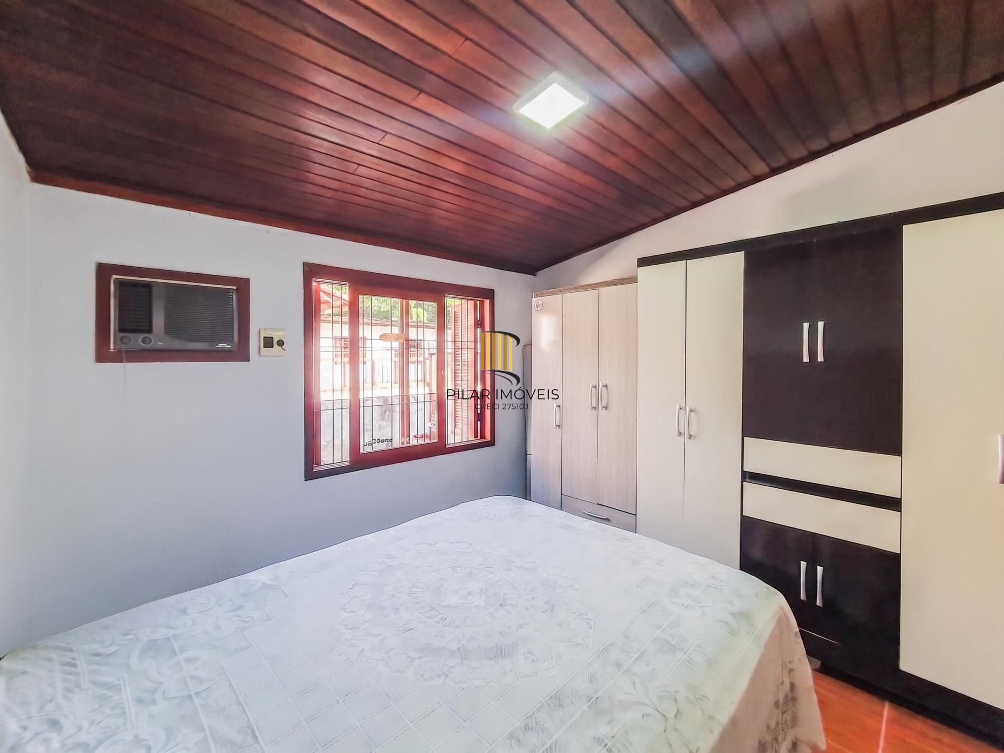 Casa 3 dormitórios no bairro Ipanema