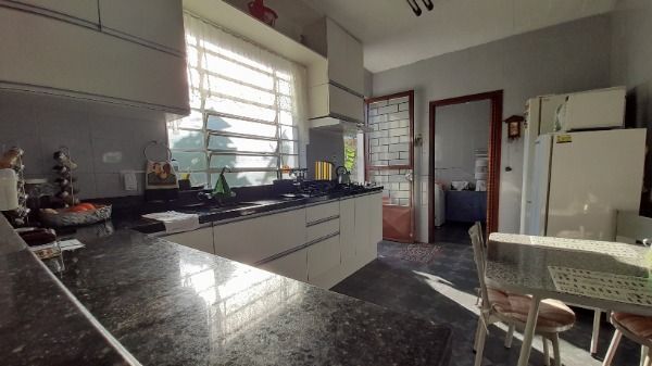 Predio para Venda - 434m², 0 dormitórios, Cavalhada