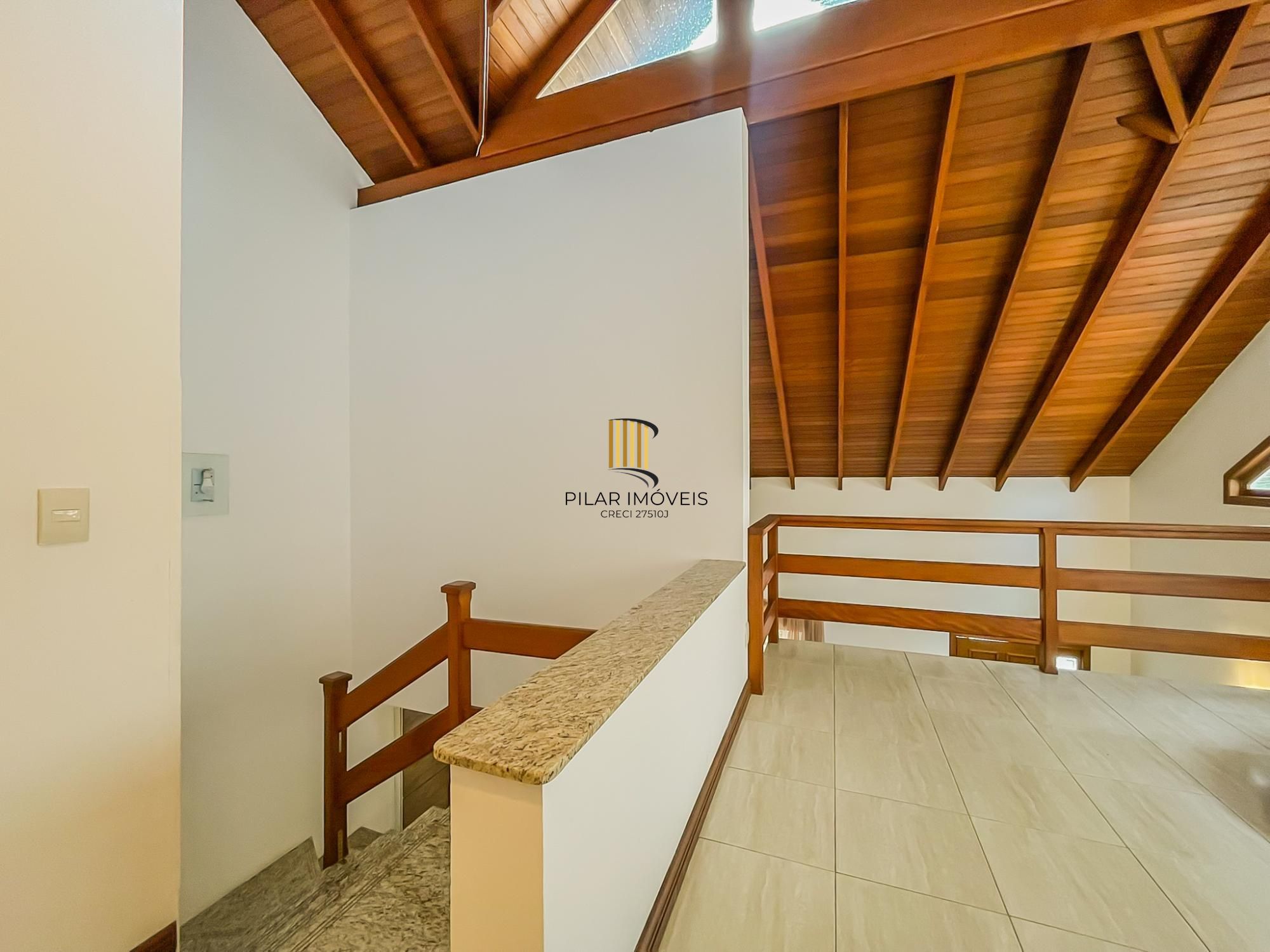 Casa 3 suítes com piscina em condomínio alto padrão na zona sul de Porto Alegre !