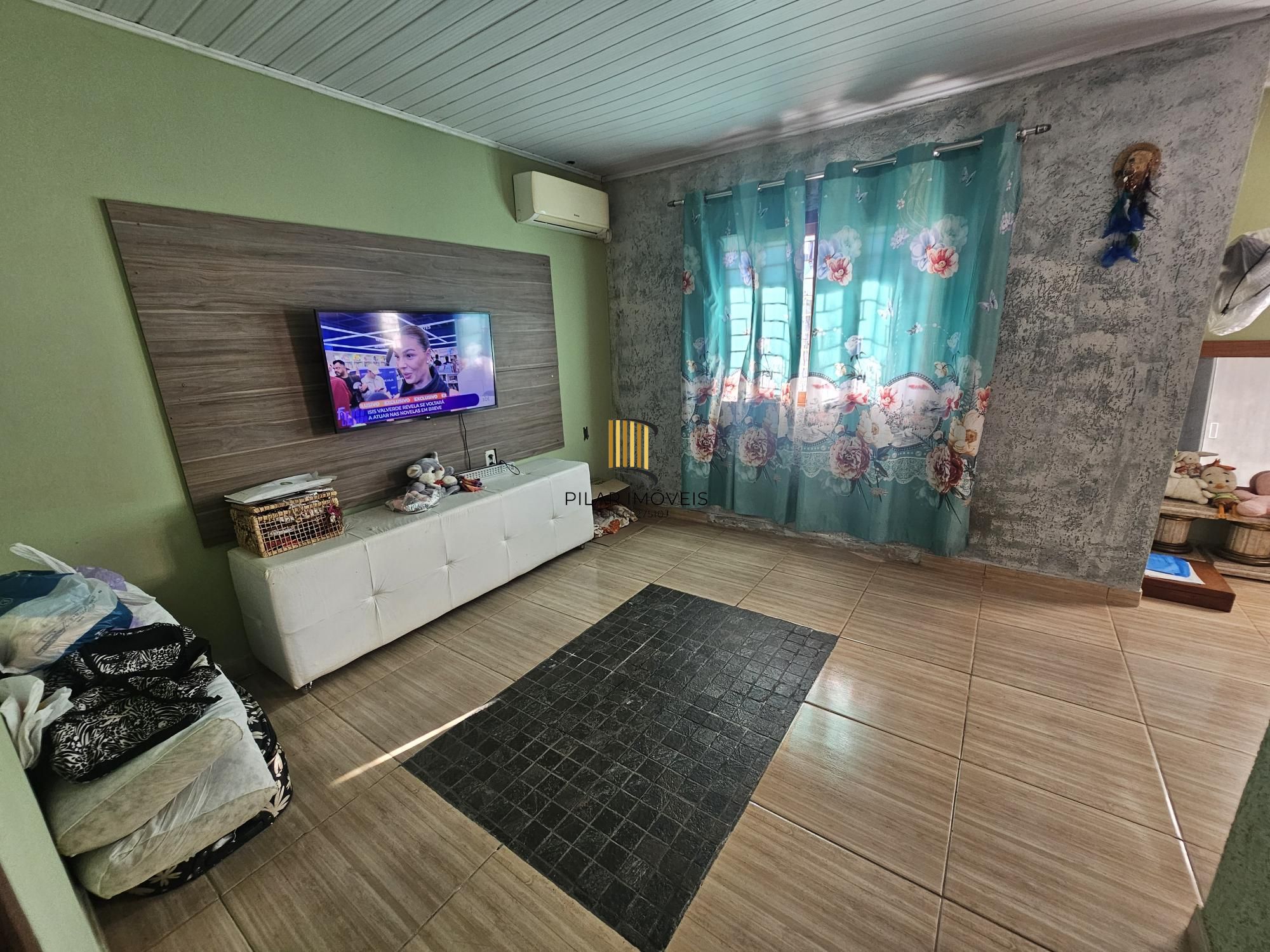 Casa para Venda - 79.22m² 2 dormitórios, + casa de 1 dormitório nos fundos, piscina e quiosque com churrasqueira - Espirito Santo