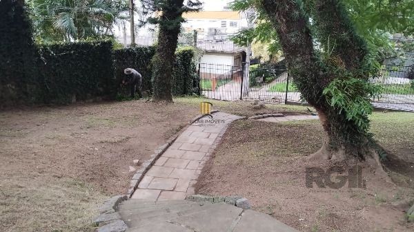 Terreno em Porto Alegre, no bairro Tristeza, à venda.