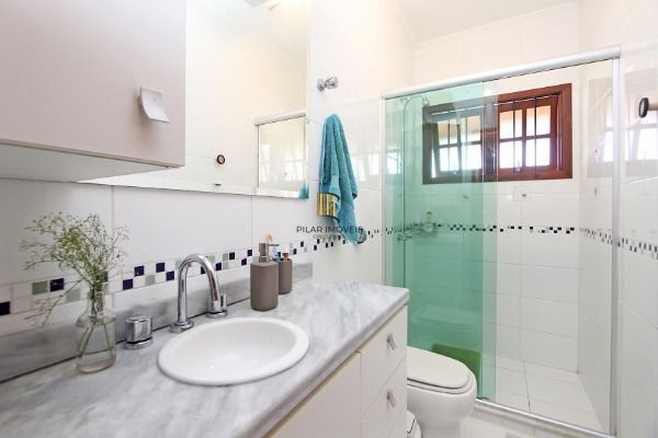 Casa para Venda - 360m², 3 dormitórios, sendo 1 suites, 4 vagas - Portal do Guarujá