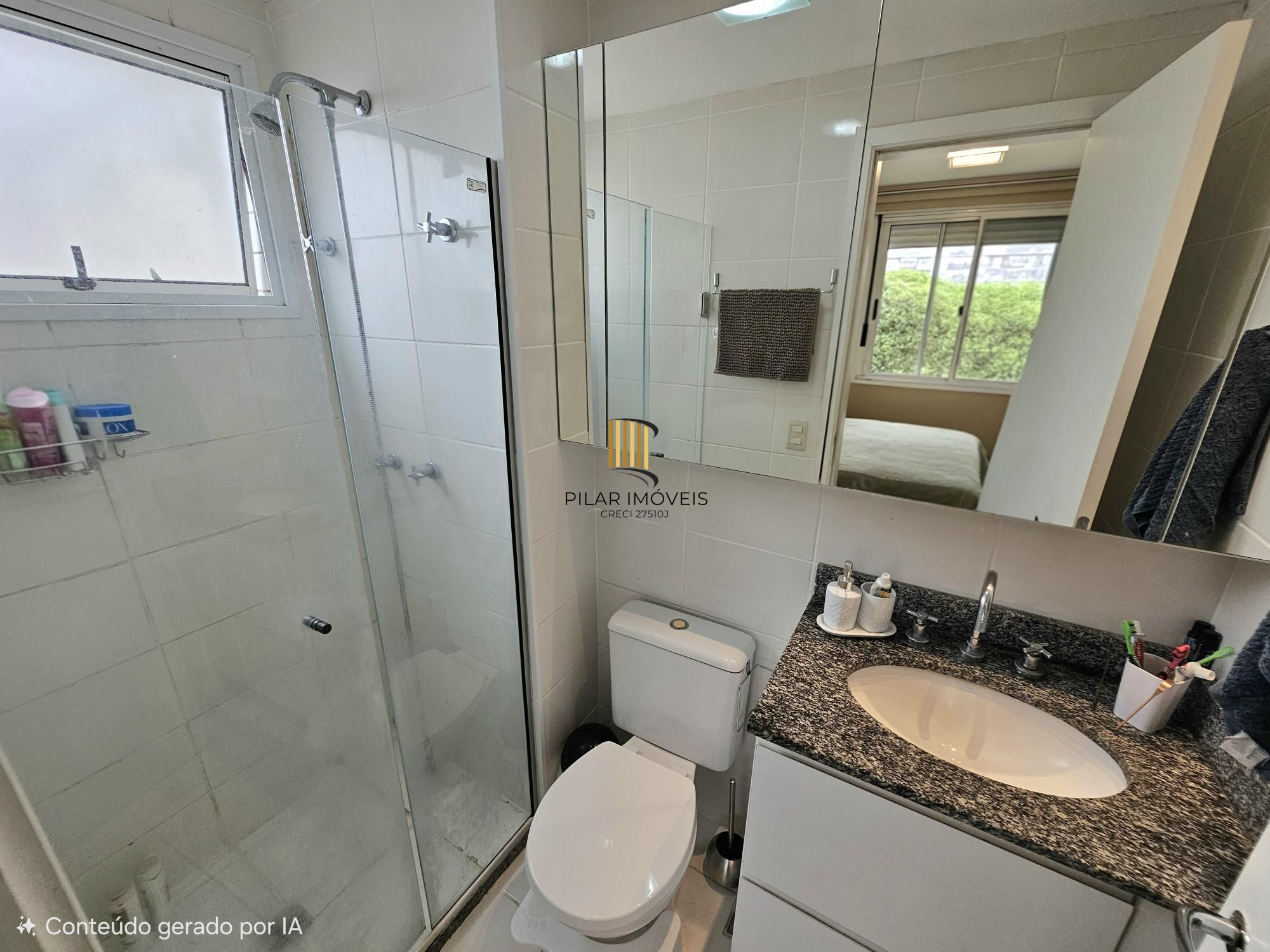 Lindo apartamento 2 dorm com suite e churrasqueira no bairro Cristal!