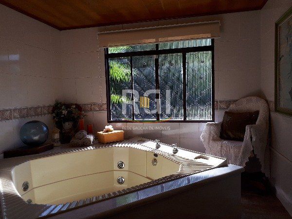 Sítio para Venda - 364m², 3 dormitórios, sendo 1 suites, 2 vagas - São Caetano