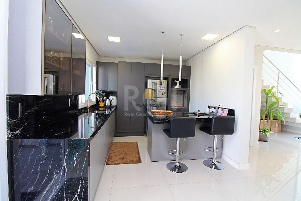 Casa Condominio em Porto Alegre, no bairro Aberta Dos Morros, com 3 dormitório(s), e 3 banheiros, à venda.