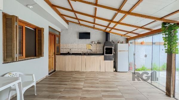 Casa 3 dormitórios no bairro Hípica