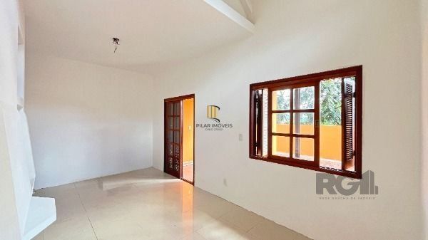 Casa para Venda - 144m², 2 dormitórios, 2 vagas - Lomba do Pinheiro