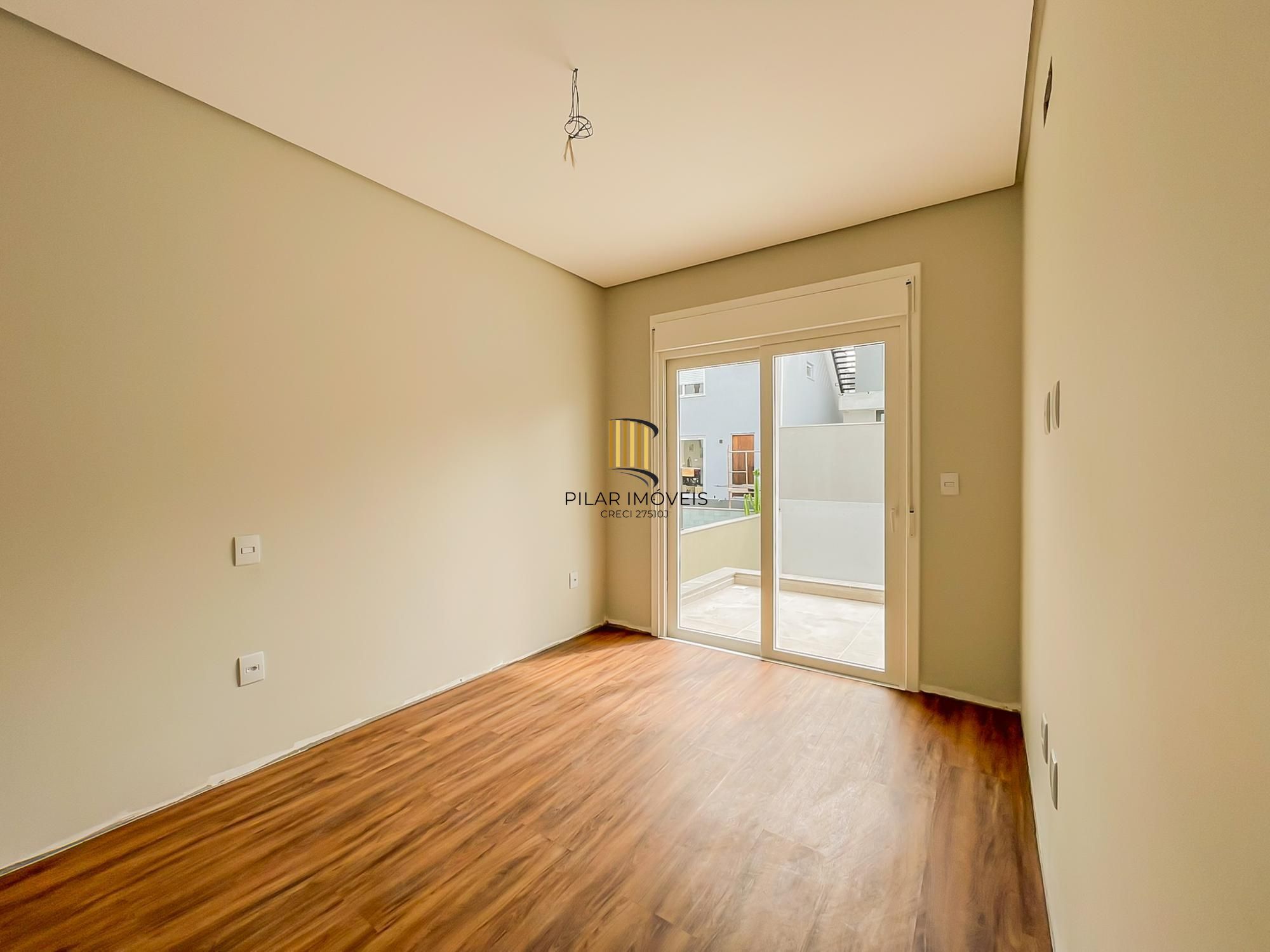 No Mirante do Lago, excelente residência com 3 suítes