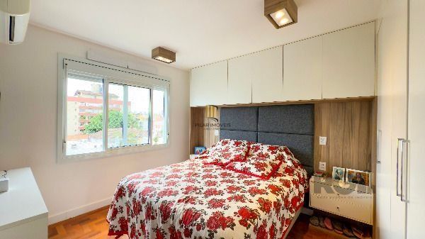 Apartamento em Porto Alegre, no bairro Rio Branco, com 3 dormitório(s), e 3 banheiros, à venda.