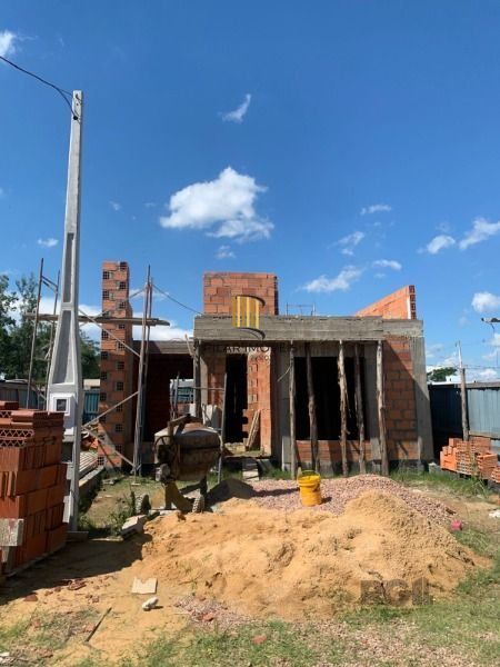 Casa de Condomínio 3 dormitórios no bairro Hípica