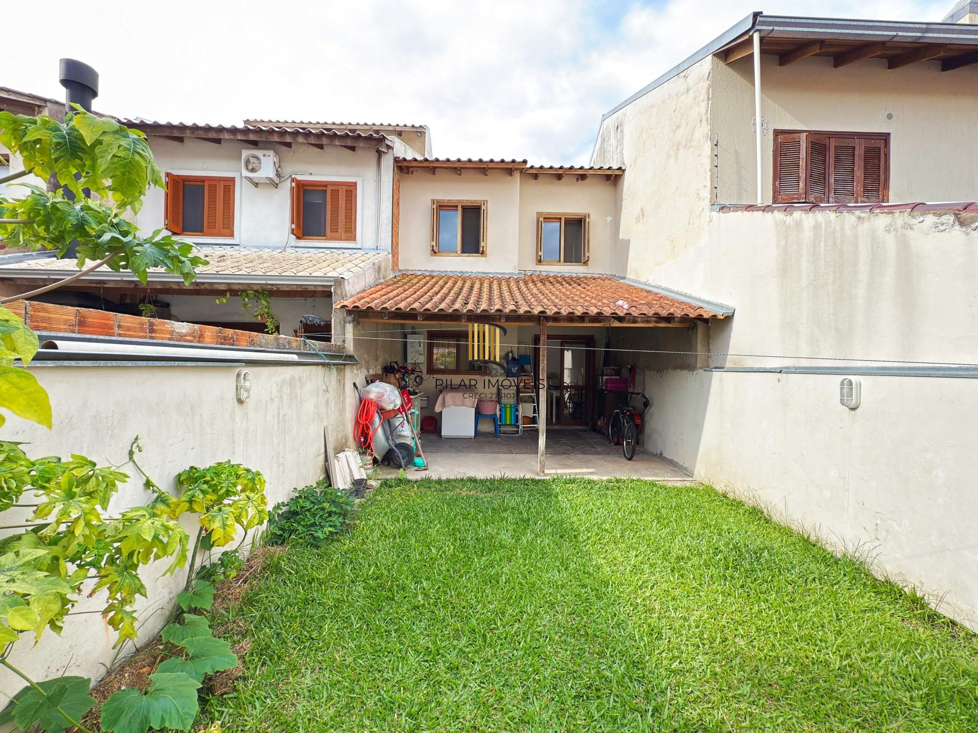 Sobrado 2 dormitórios no bairro Aberta dos Morros