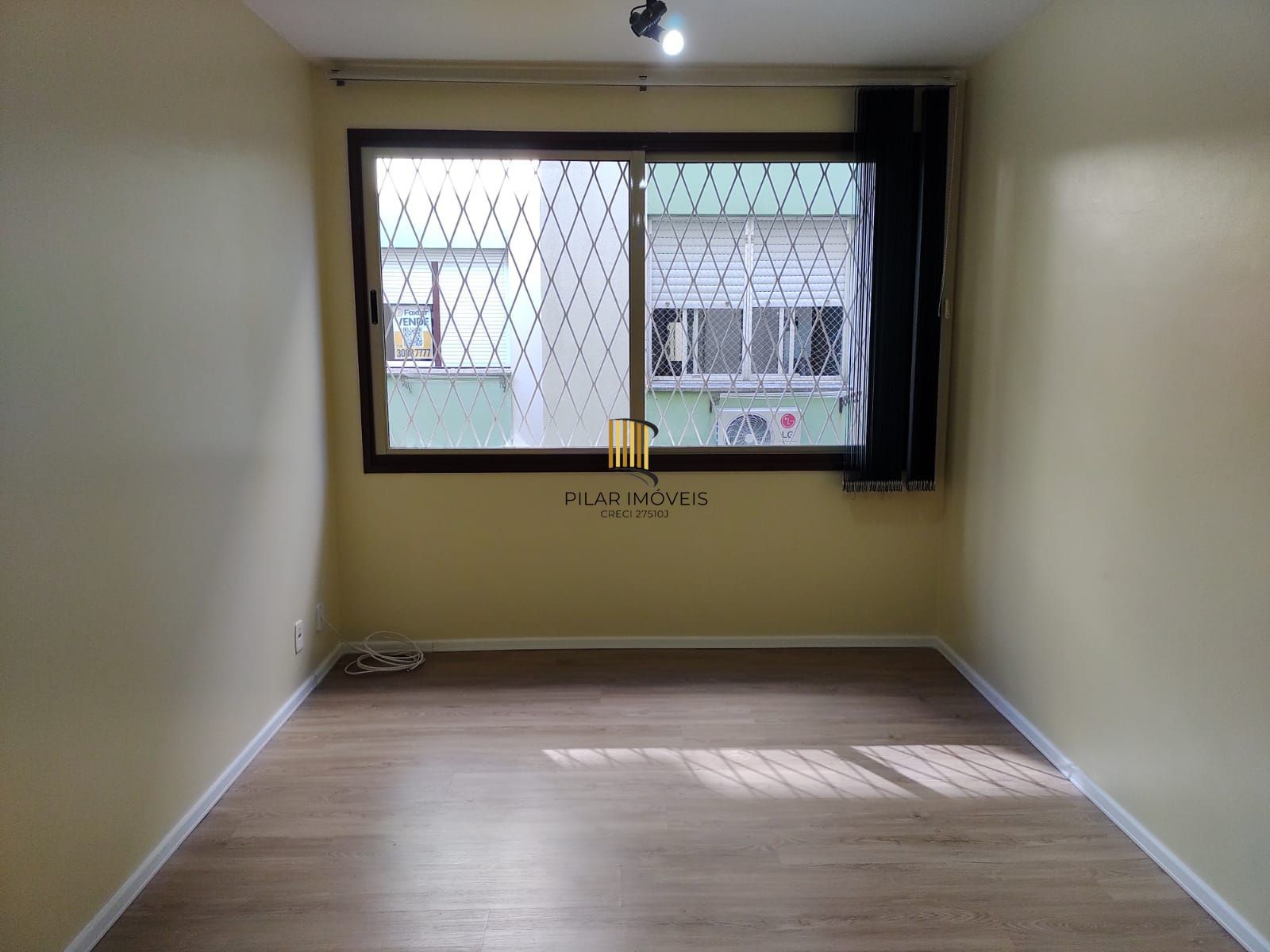 Excelente apartamento de dois dormitórios  na Av. Teresopolis com 68m2