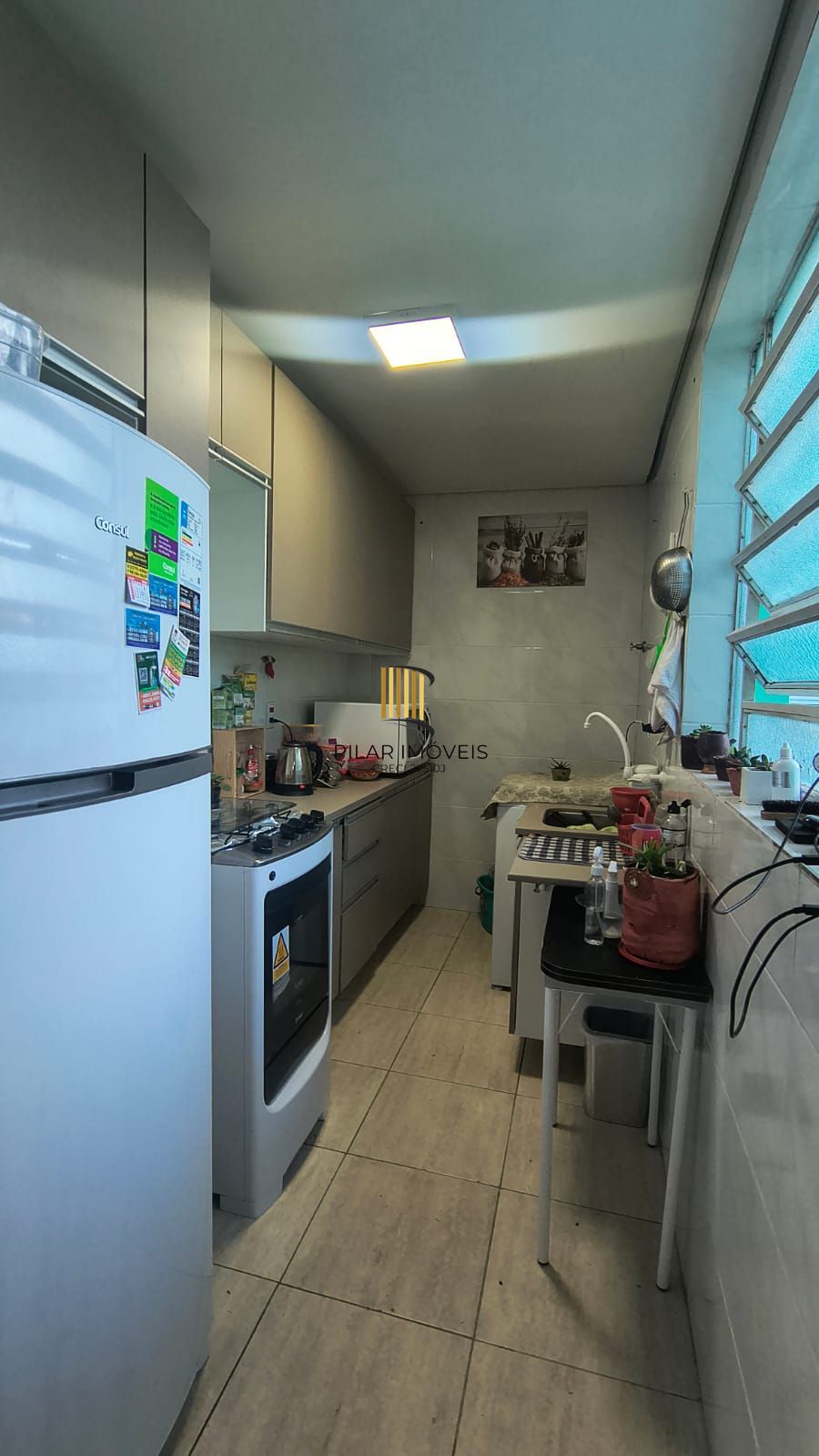 Apartamento térreo com um dormitório, com suíte, totalmente mobiliado no bairro Camaquã