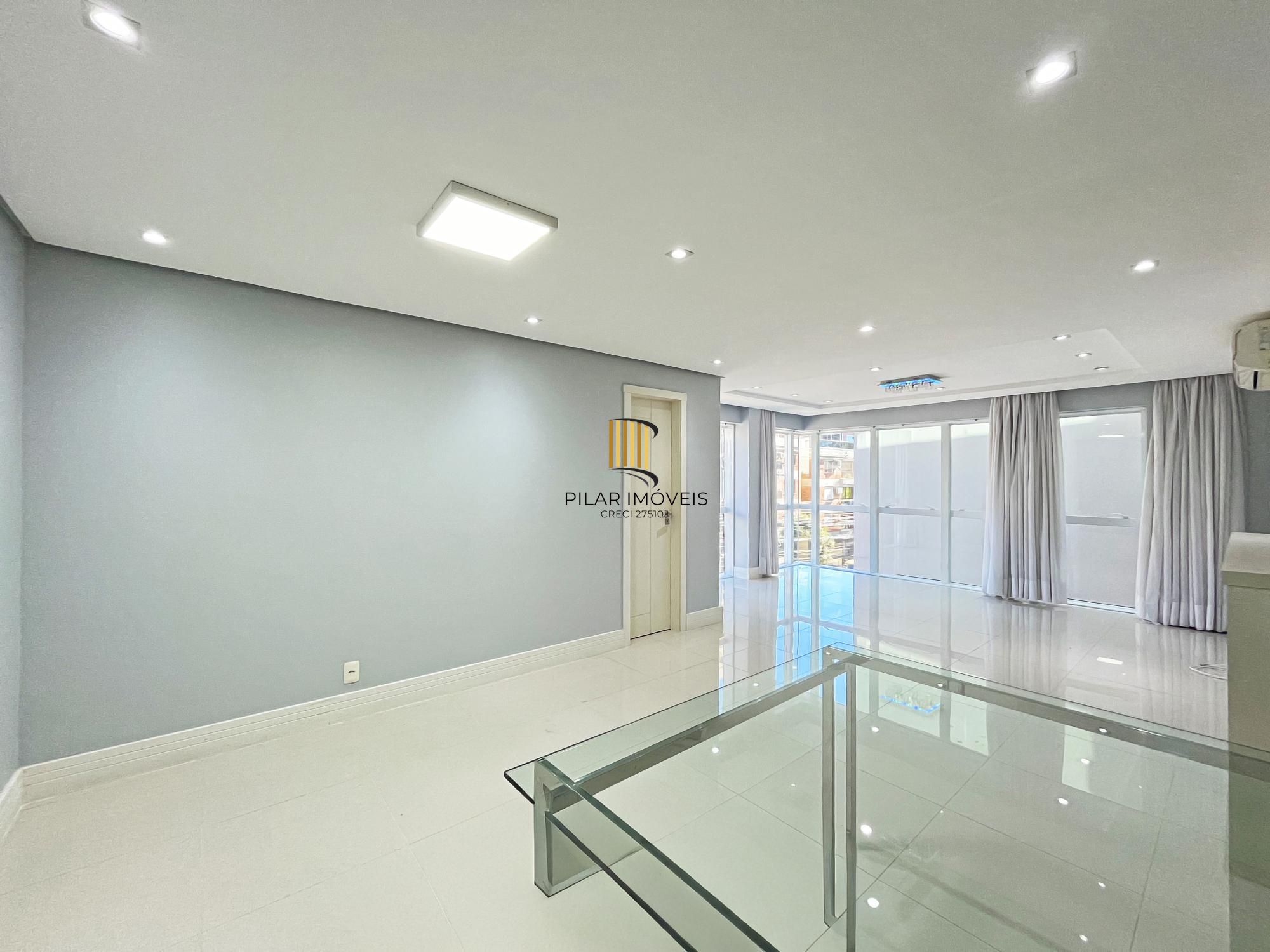Excelente Apto com 102 m² de 3 dormitórios sendo um suíte com duas vagas no Menino Deus