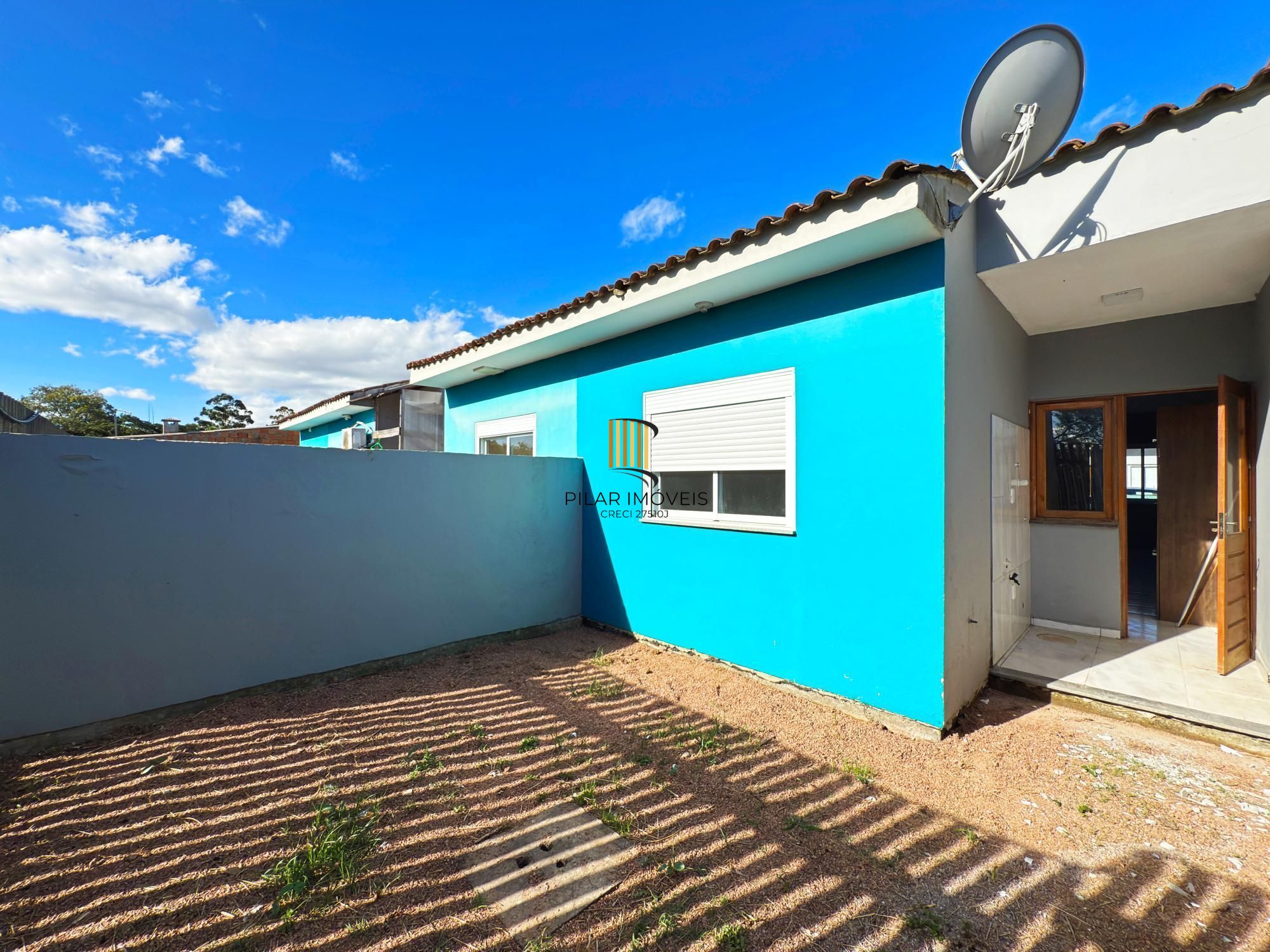 Casa Condominio em Porto Alegre, no bairro Ponta Grossa, com 2 dormitório(s), e 2 banheiros, à venda.