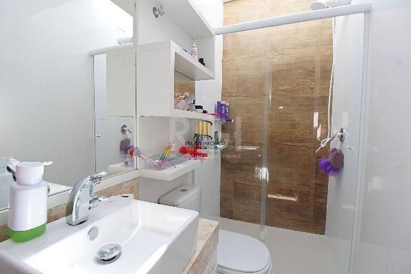 Casa em Porto Alegre, no bairro Hípica, com 2 dormitório(s), à venda.
