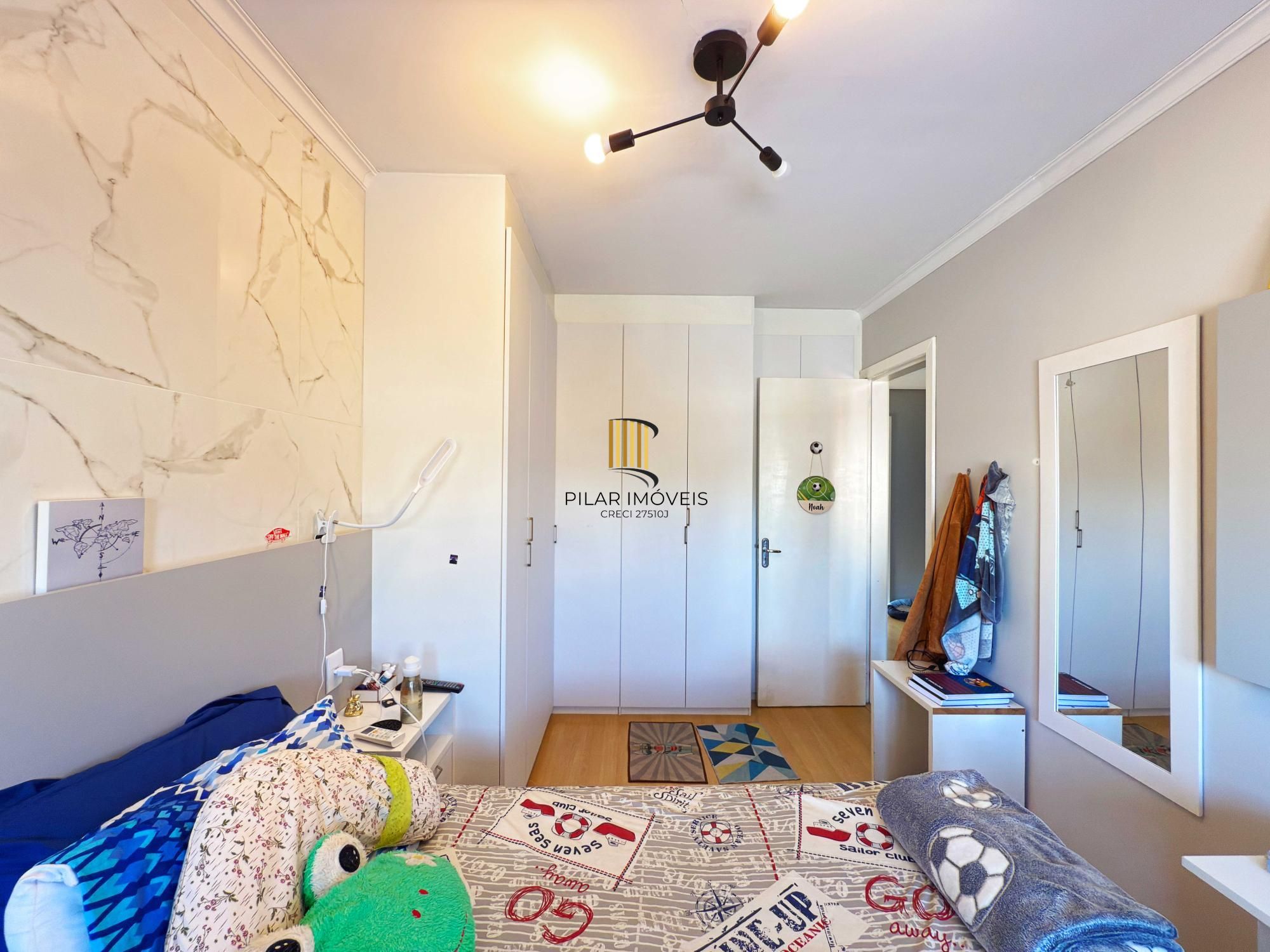 Em busca de uma casa espaçosa e cheia de comodidades no bairro Hípica